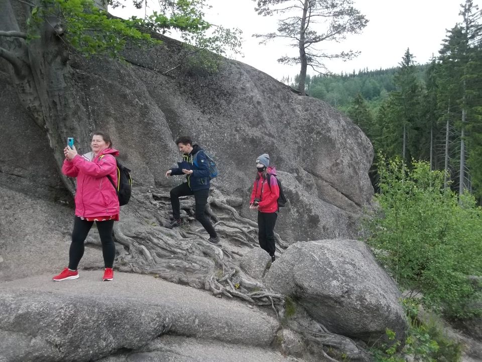 Wycieczka w Rudawy Janowickie s002 - PTTK Strzelin