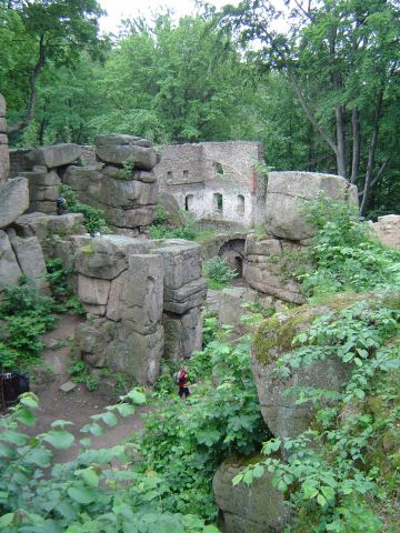 Zamek Bolcz�w w Rudawach Janowickich s047 - PTTK Strzelin