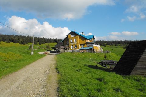 Schronisko PTTK 'Na �nie�niku' s008 - PTTK Strzelin