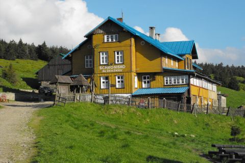 Schronisko PTTK 'Na �nie�niku' s009 - PTTK Strzelin