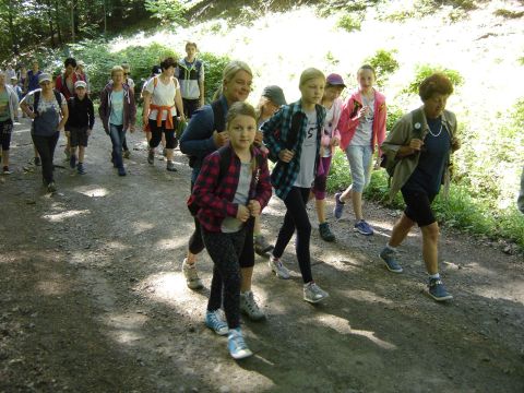 W drodze na Bielawsk� Polank� s008 - PTTK Strzelin