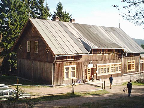 Schronisko 'Sowa' pod szczytem Wielkiej Sowy