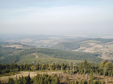 Widok z wie�y na Wielkiej Sowie w stron� �widnicy