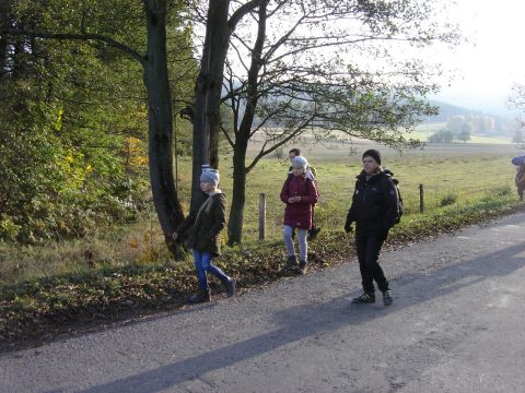 Wzg�rza Lewi�skie - w drodze do Lewina s121 - PTTK Strzelin