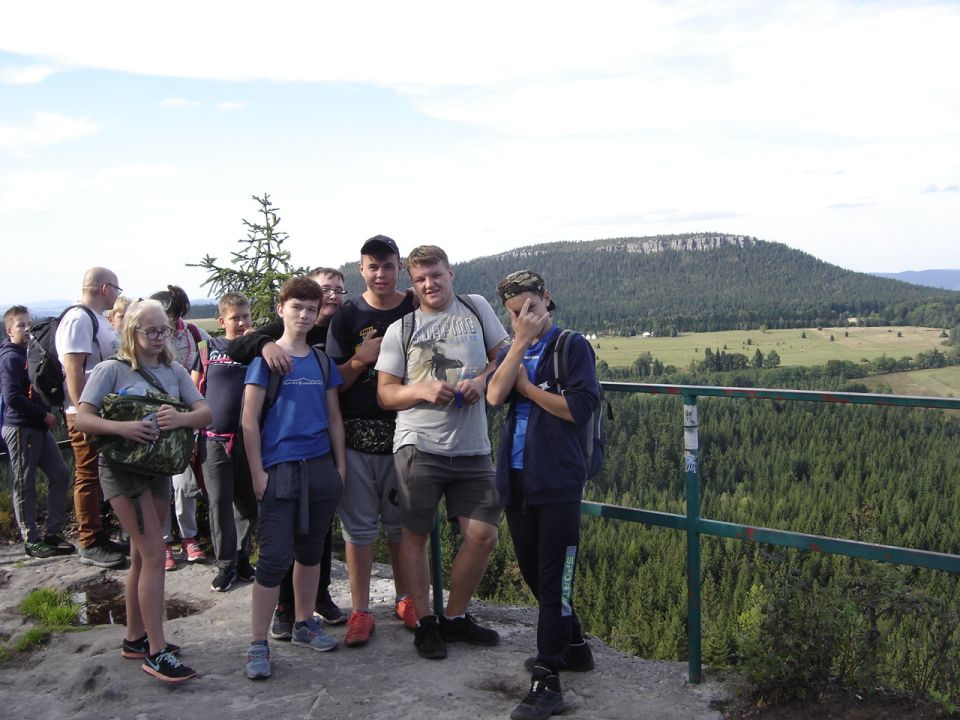 Widok z Fortu Karola na Szczeliniec Wielki d137 - PTTK Strzelin