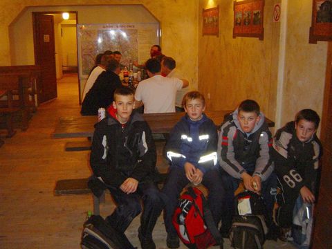 Szczeliniec Wielki - schronisko PTTK