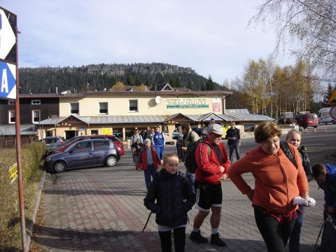 G�ry Sto�owe - Kar��w na tle Szczeli�ca s007 - PTTK Strzelin