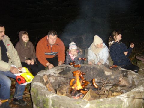 XVI Rajd 'G�ry Sto�owe' - ognisko w Radkowie s012 - PTTK Strzelin