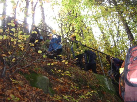 XVI Rajd 'G�ry Sto�owe' - podej�cie na Zamek Le�na s036 - PTTK Strzelin