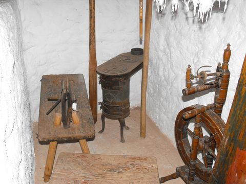 Pstr��na skansen - Muzeum Kultury Ludowej Pog�rza Sudeckiego - Kudowa Zdr�j s119 - PTTK Strzelin