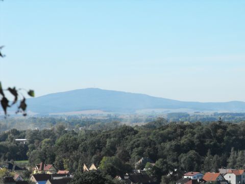 Wzgrza Strzeliskie - Szacowa - widok z wiey na l s018 - PTTK Strzelin