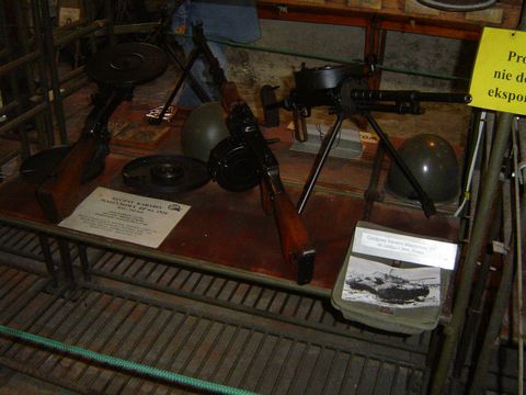 Muzeum Broni - �widnica s026 - PTTK Strzelin