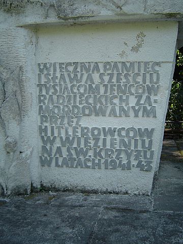 �wi�ty Krzy� - cmentarz je�c�w radzieckich