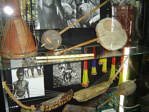 �wi�ty Krzy� - Muzeum Misyjne