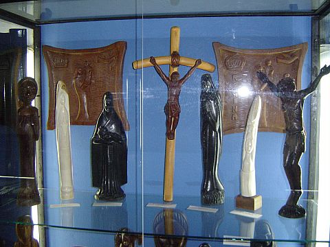 �wi�ty Krzy� - Muzeum Misyjne