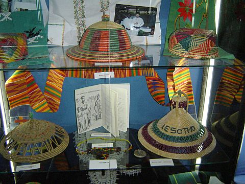 �wi�ty Krzy� - Muzeum Misyjne