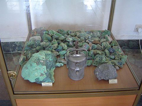 �wi�ty Krzy� - Muzeum Przyrodnicze �wi�tokrzyskiego Parku Narodowego