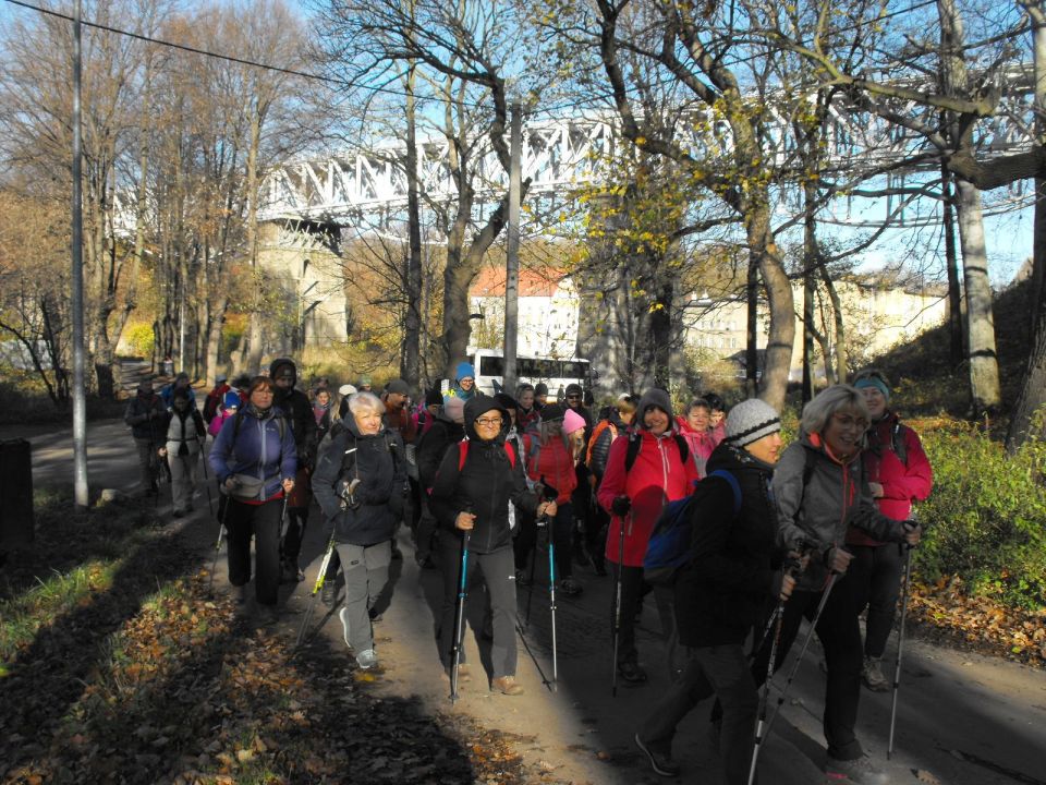 Wycieczka w Góry Wałbrzyskie s002 - PTTK Strzelin