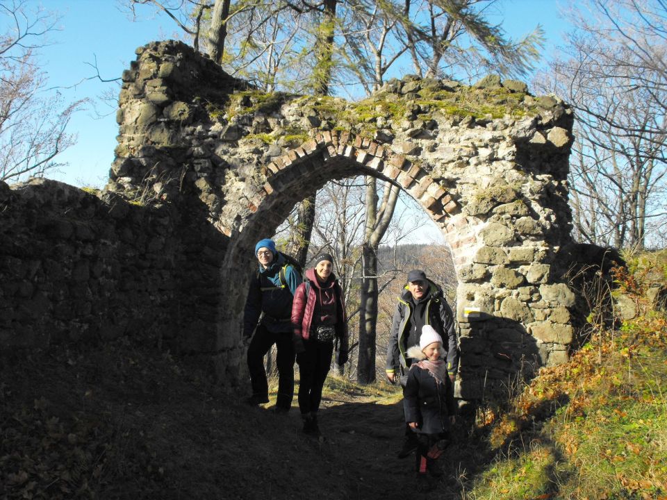 Wycieczka w Góry Wałbrzyskie s002 - PTTK Strzelin