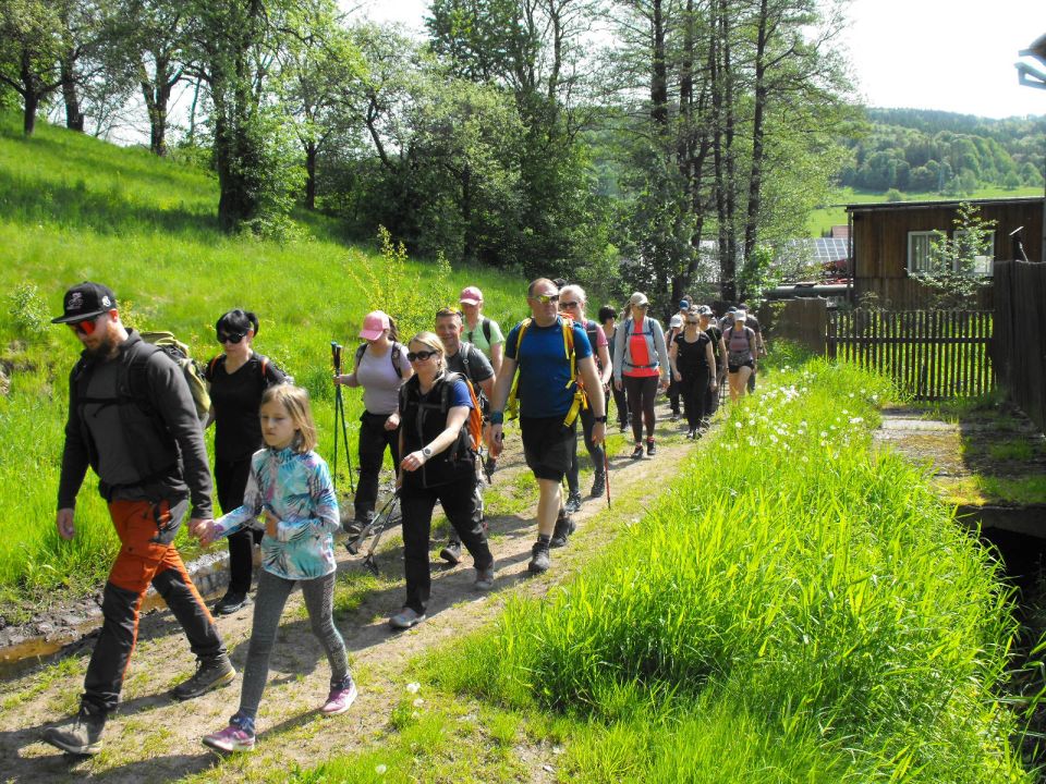 Wycieczka w Góry Wałbrzyskie s002 - PTTK Strzelin