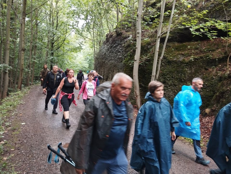 Wycieczka po Górach Wałbrzyskich s002 - PTTK Strzelin