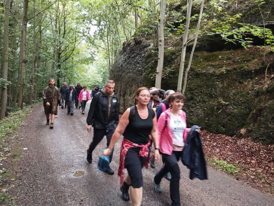 Wycieczka po Górach Wałbrzyskich s002 - PTTK Strzelin