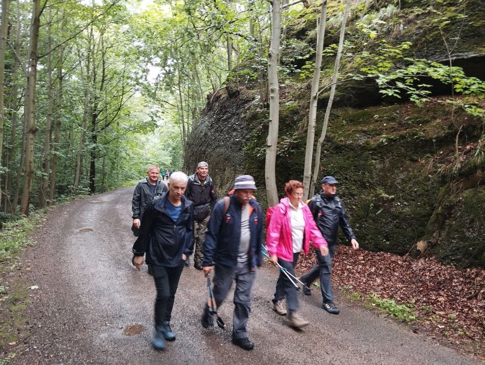 Wycieczka po Górach Wałbrzyskich s002 - PTTK Strzelin