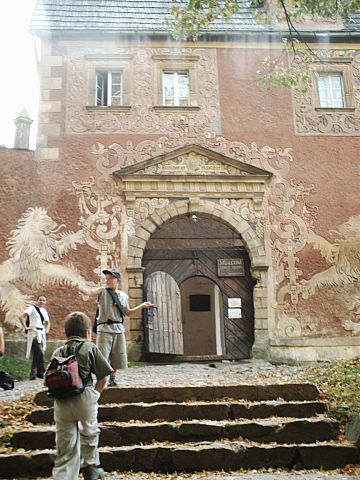 Zag�rze �l�skie - wej�cie na zamek Grodno
