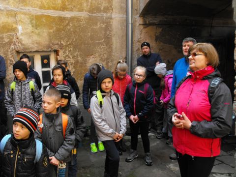 W zamku Kapitanowo - �cinawka �rednia s004 - PTTK Strzelin