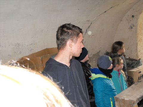 W zamku Kapitanowo - �cinawka �rednia s006 - PTTK Strzelin