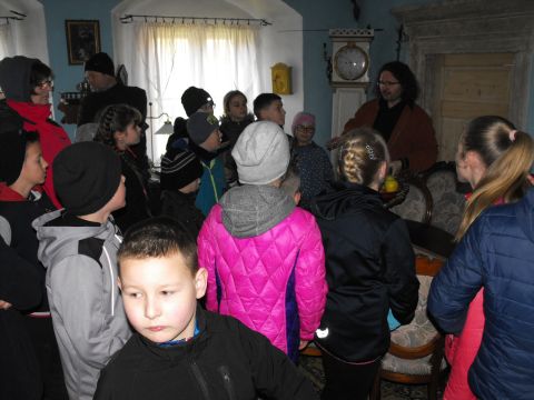 W zamku Kapitanowo - �cinawka �rednia s014 - PTTK Strzelin