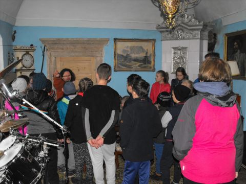 W zamku Kapitanowo - �cinawka �rednia s018 - PTTK Strzelin