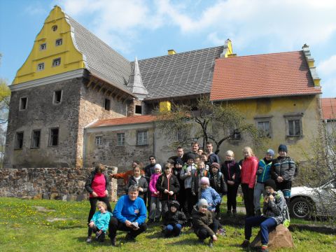 W zamku Kapitanowo - �cinawka �rednia s021 - PTTK Strzelin