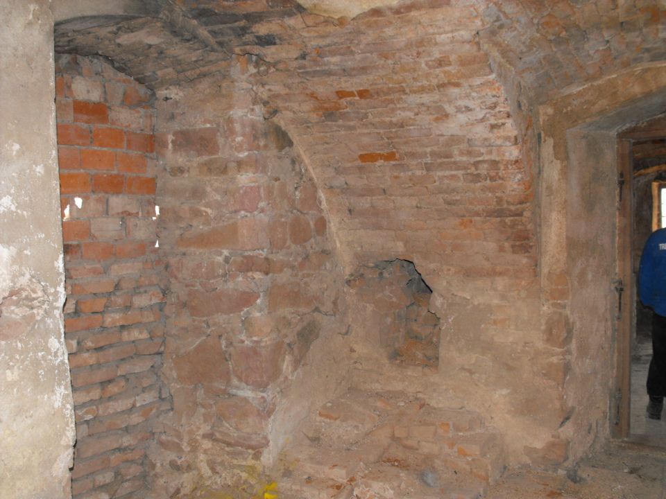 Zamek Kapitanowo w Ścinawce Średniej s003 - PTTK Strzelin