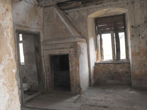 Zamek Kapitanowo w Ścinawce Średniej
 s24 - PTTK Strzelin