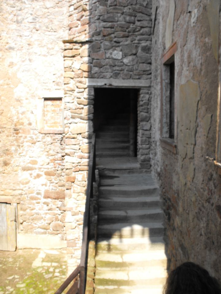 Zamek Kapitanowo w Ścinawce Średniej s003 - PTTK Strzelin